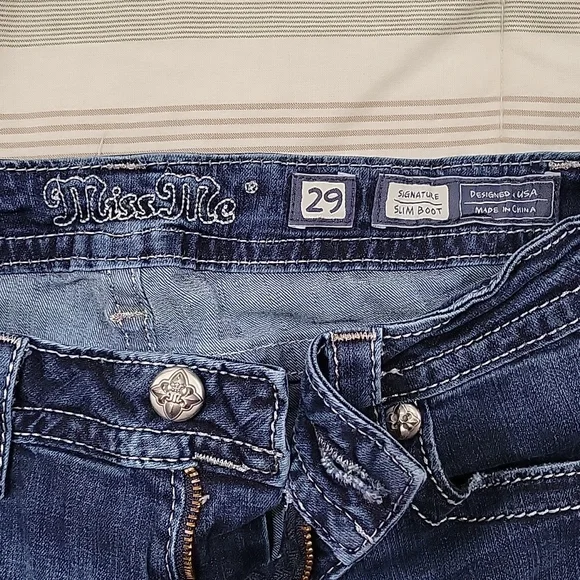 Miss Me Slim Bootcut Jeans - Picture 4 of 6